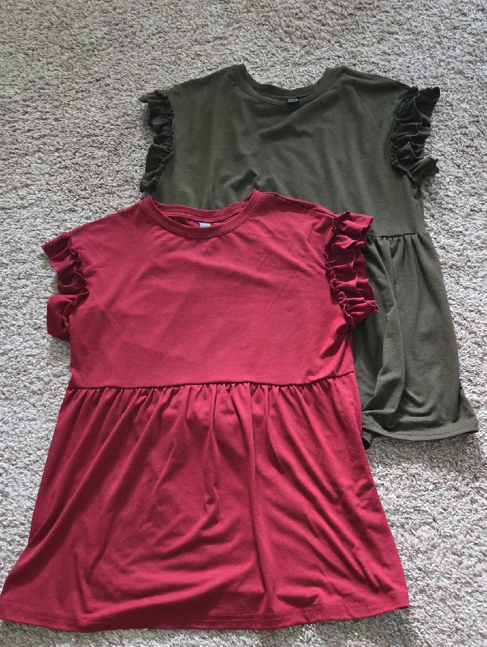 SHEIN Ruffle Sleeve Short Sleeve Tops - Red & Olive